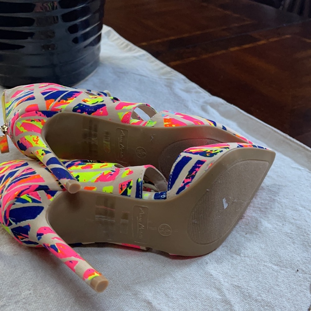 Anne Michelle Ankle Sandals - Picture 4 of 5